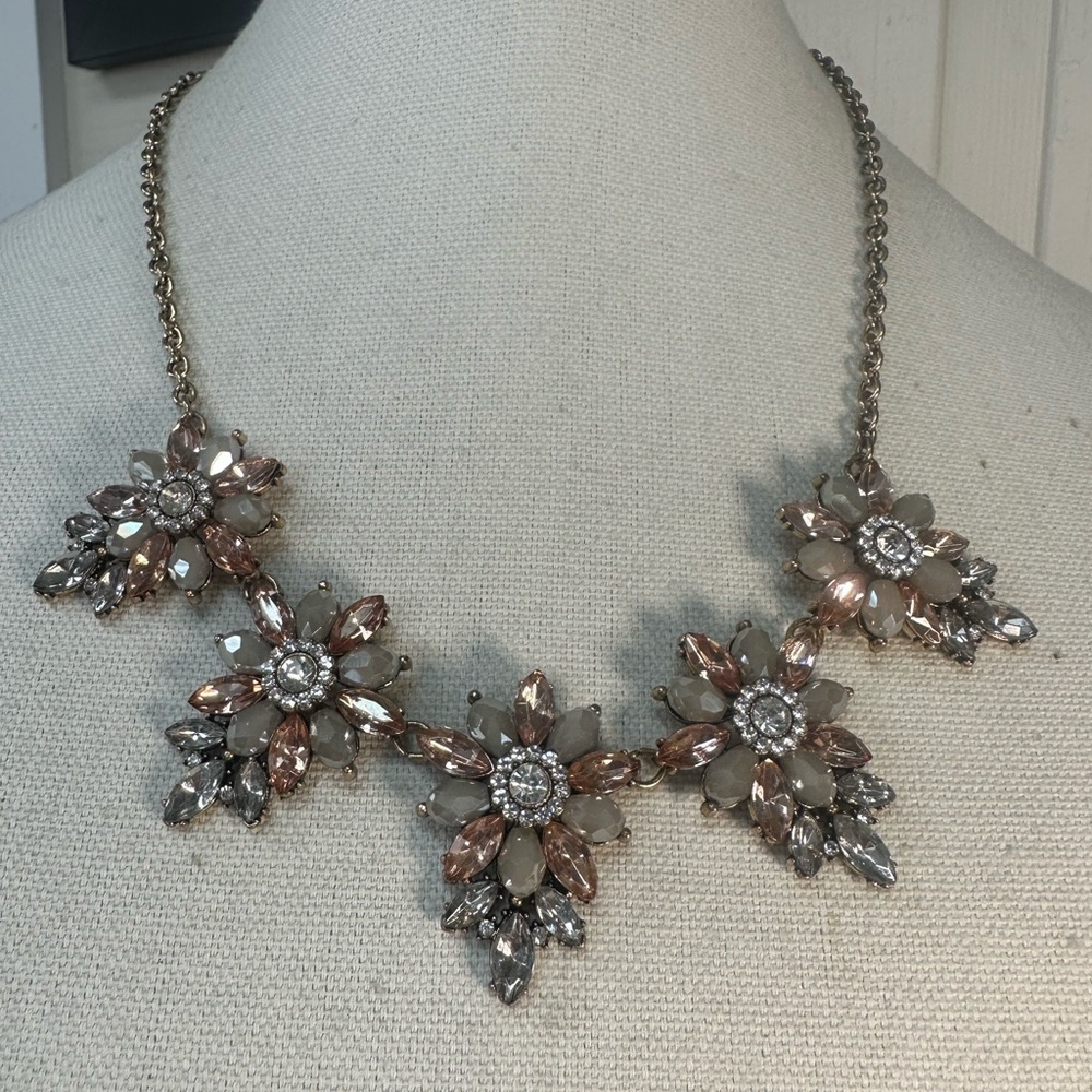 Sparkly peach blush flower rhinestone statement necklace